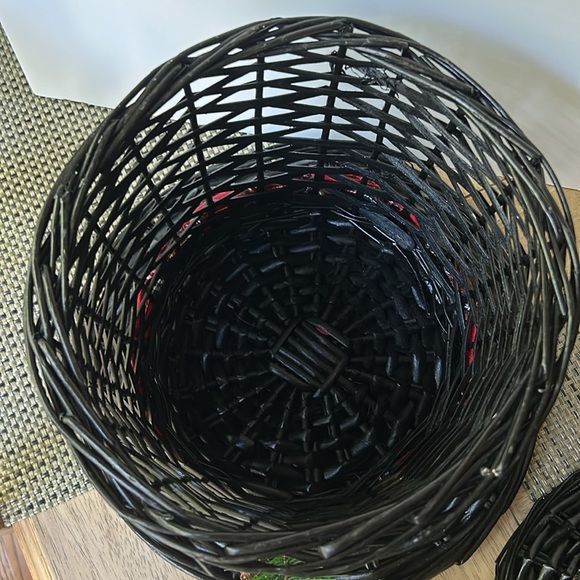 Like NEW! Wood Basket Weave Black Snowmen Planeters - Picture 4 of 7